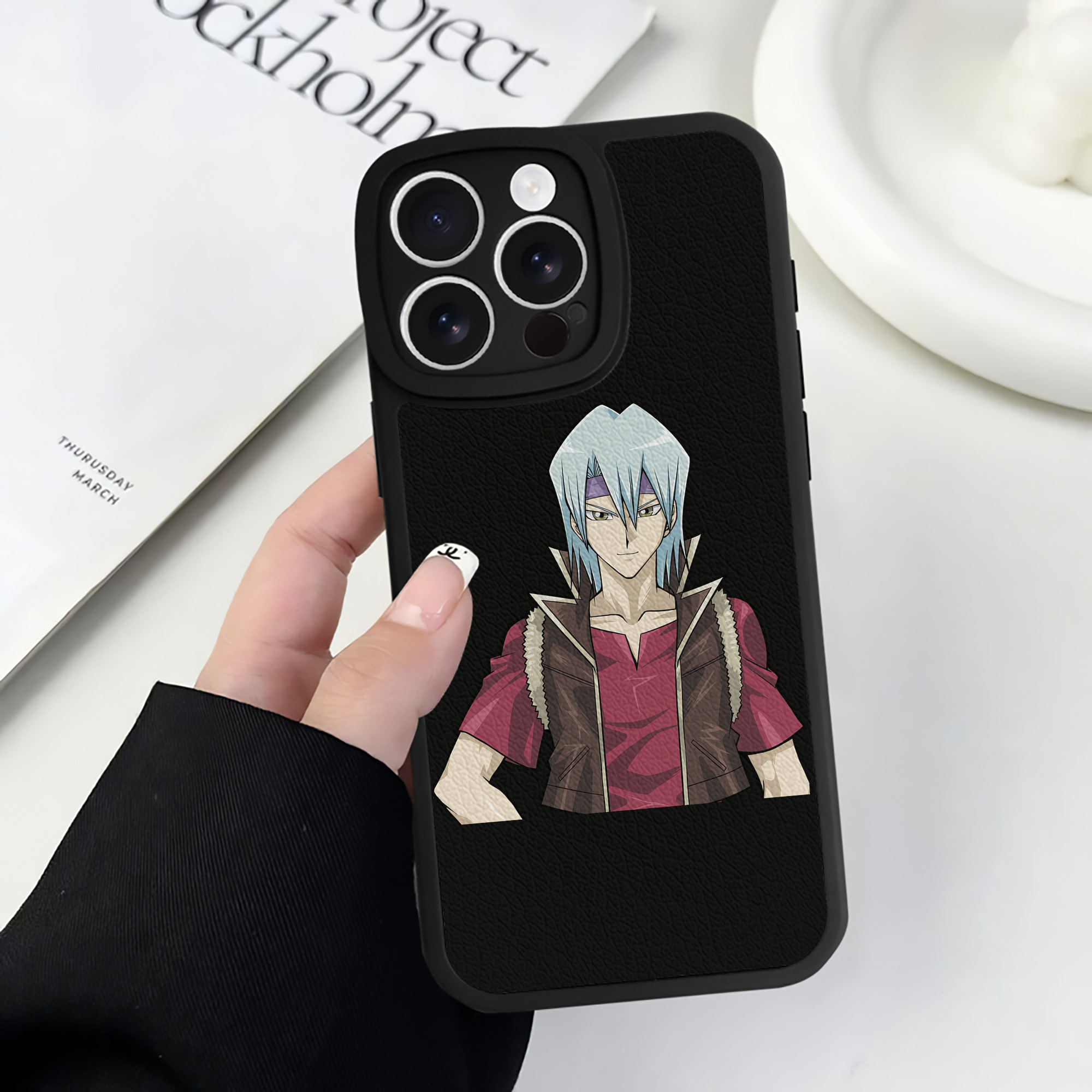 （画像用） 遊☆戯☆王 Yu-Gi-Oh! 【iPhone 16シリーズ対応】シリコンスマホケース（レザー調） 材質：シリコン